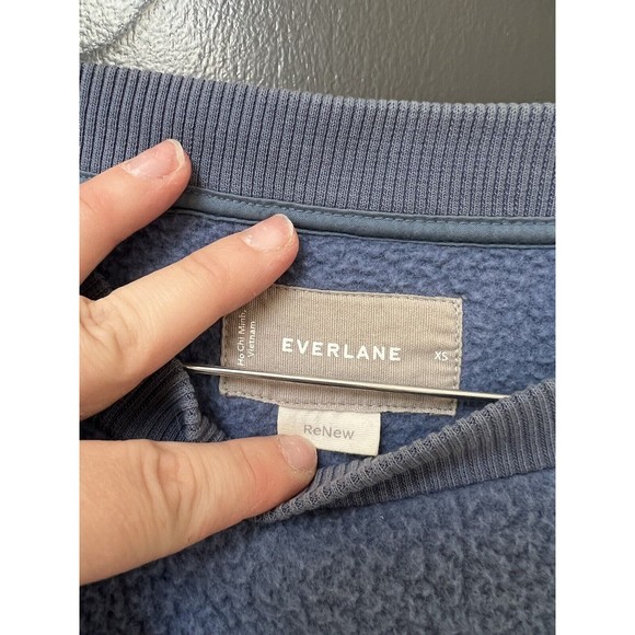 Everlane Sweater Women's Size XS Blue Crew Neck Sweatshirt Renew - Picture 2 of 4